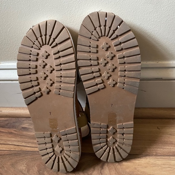 Madewell Aubrey Sandal in Nubuck Leather - Picture 5 of 9